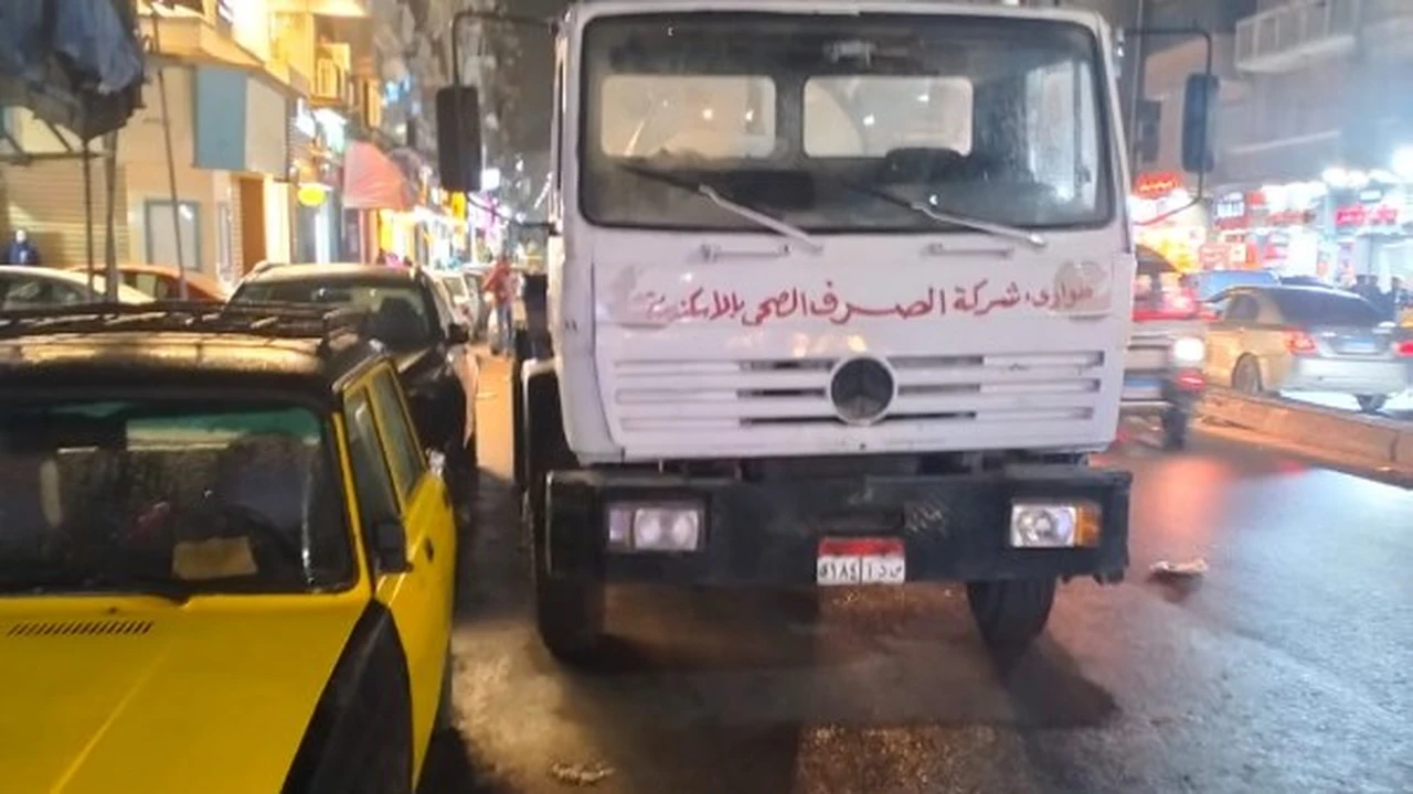 محافظ الإسكندرية يتابع استعدادات الأجهزة التنفيذية لمواجهة موجة الطقس السيئ والأمطار الرعدية